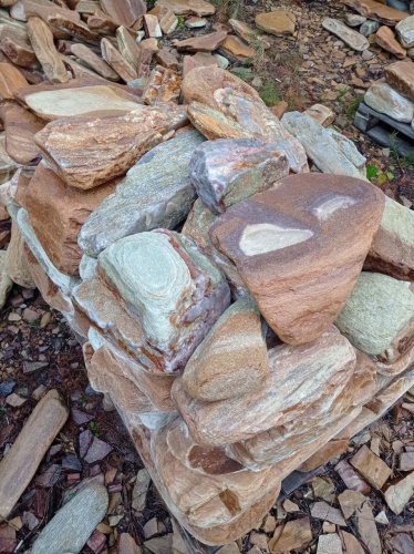 Златолит жёлтый, жёлто-зелёный глыбки и валуны для ланшафтного дизайна купить в Старой Купавне