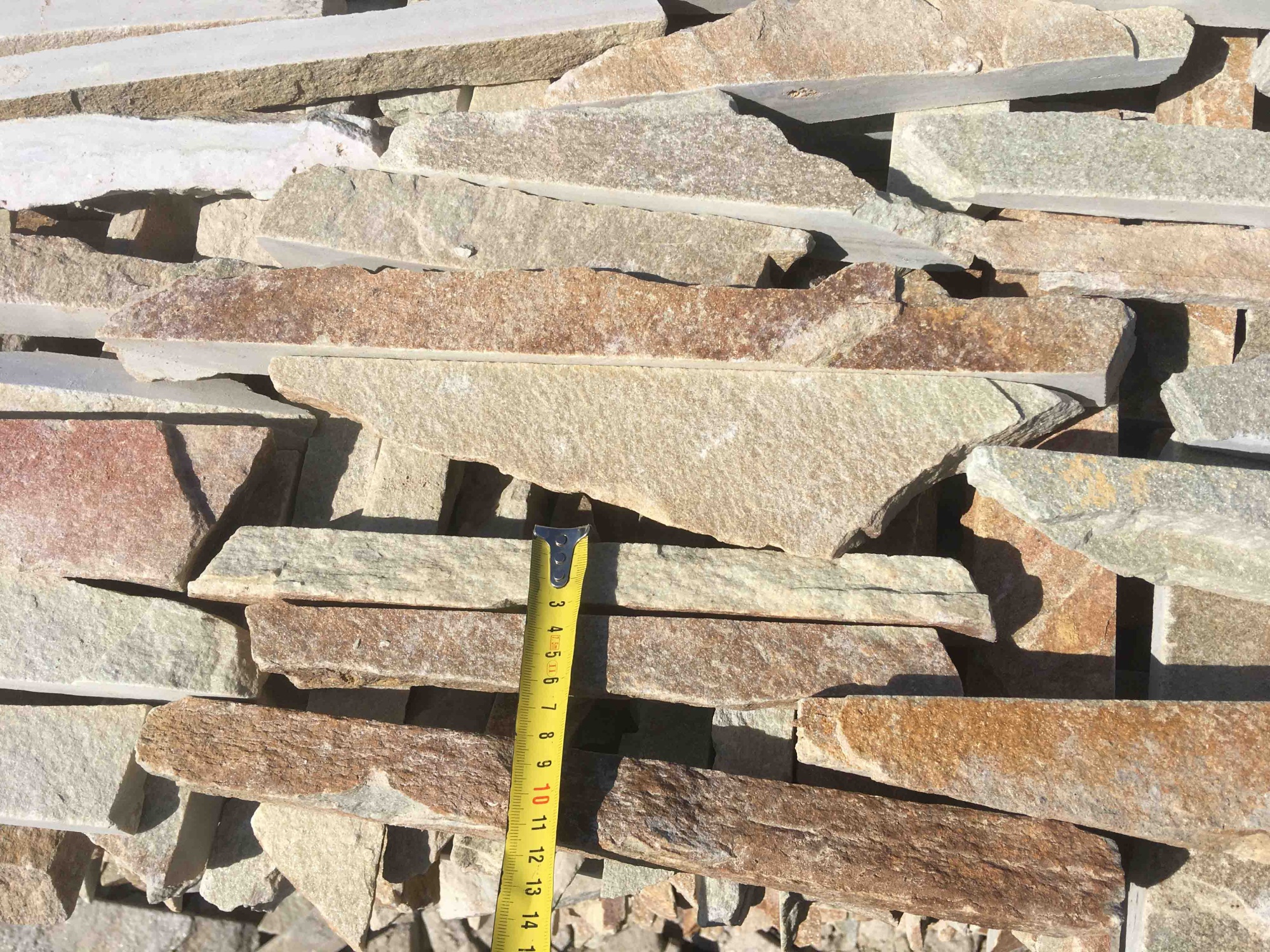 Горбушка златолит золотистый для облицовки купить в Старой Купавне