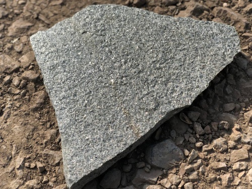 Плитняк златолит Уральский для цоколя, отмостки купить в Старой Купавне