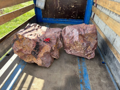 Ландшафтные глыбы красно-фиолетовые 200-1000 килограмм купить в Старой Купавне