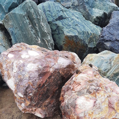 Ландшафтные глыбы красно-фиолетовые 200-1000 килограмм купить в Старой Купавне