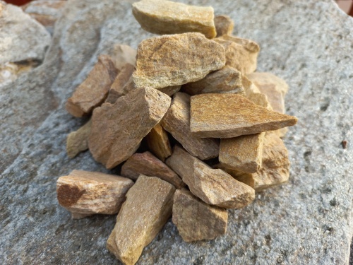 Златолит жёлтый декоративная каменная крошка купить в Старой Купавне