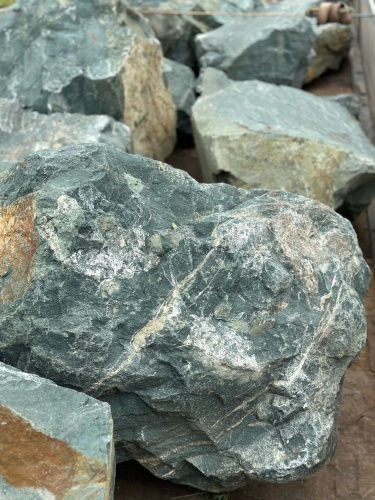 Камни для ландшафтного дизайна зелёные 10-60 килограмм купить в Старой Купавне