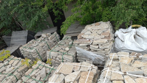 Гранитный плитняк галтованный для мощения купить в Старой Купавне