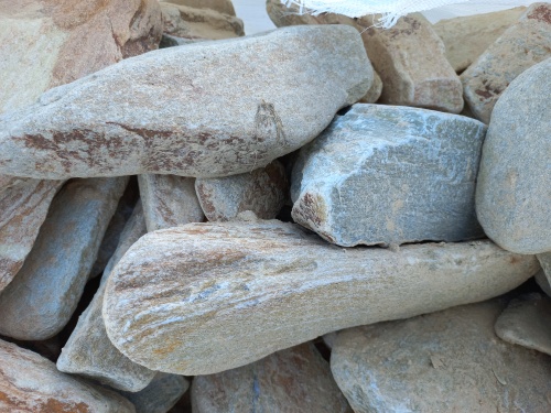 Златолит жёлтый, жёлто-зелёный глыбки и валуны для ланшафтного дизайна купить в Старой Купавне