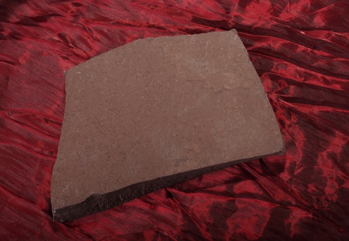 Плитняк лемезит бордовый для цоколя 1,5-2 см купить в Старой Купавне