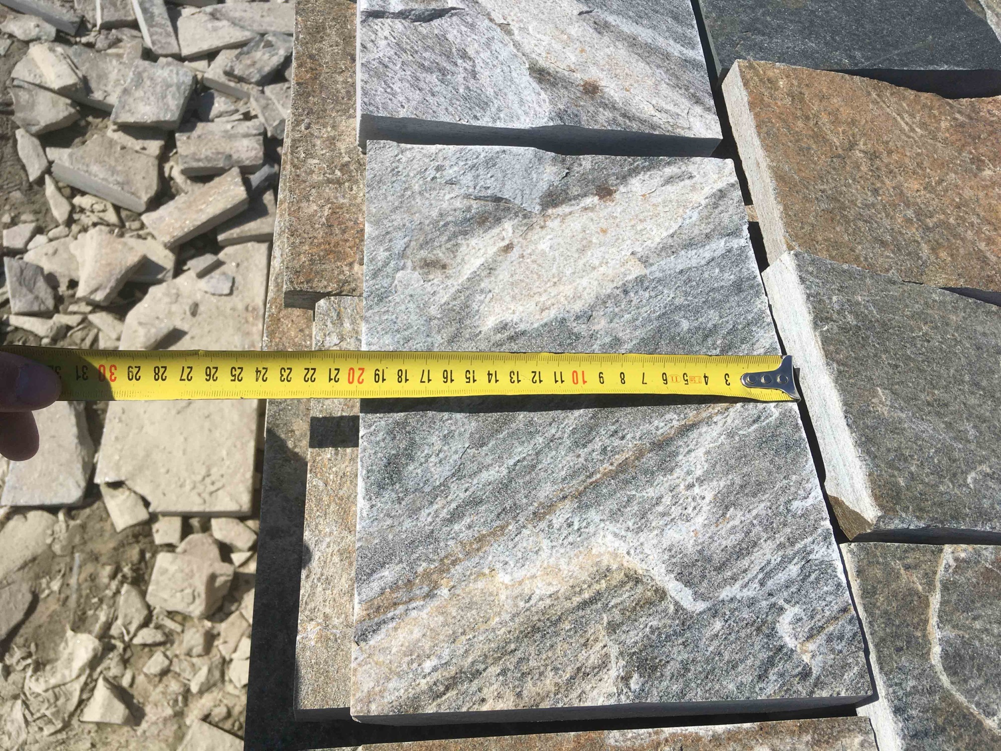 Плитка пилёная златолит Уральский для цоколя, отмостки купить в Старой Купавне