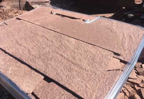 Плитняк лемезит бордовый для облицовки цоколя 20-25 мм  купить в Старой Купавне