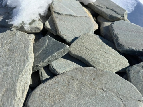 Плитняк златолит зелёный галтованный для цоколя купить в Старой Купавне