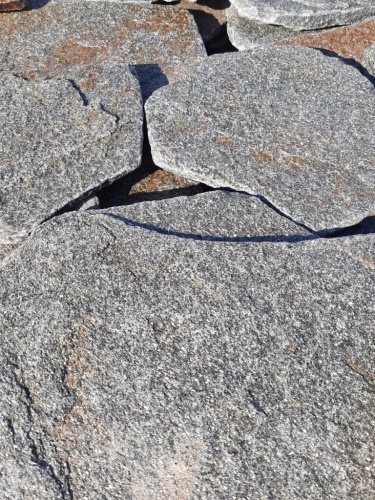 Златолит серебристый галтованный для лестниц купить в Старой Купавне