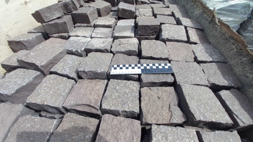 Лемезит колотая брусчатка 10 * 10 см. для парковки купить в Старой Купавне