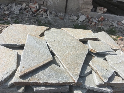 Златолит серебристый галтованный для лестниц купить в Старой Купавне